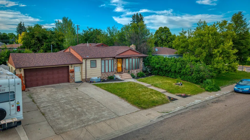 205 18th Avenue NW Great Falls MT 59404