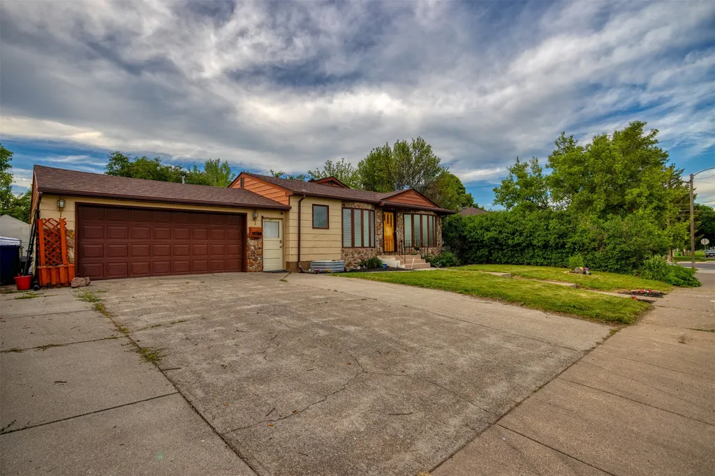 205 18th Avenue NW Great Falls MT 59404