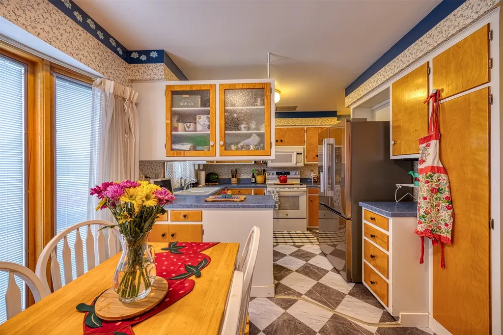 205 18th Avenue NW Great Falls MT 59404
