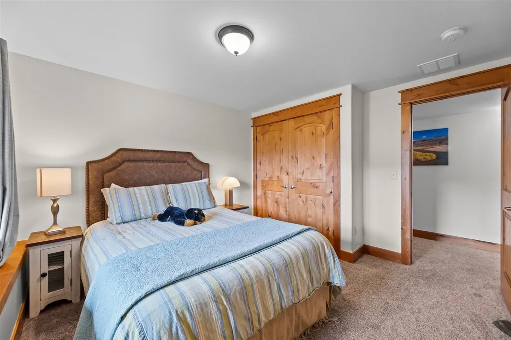 521 Us Highway 89 S Gardiner MT 59030