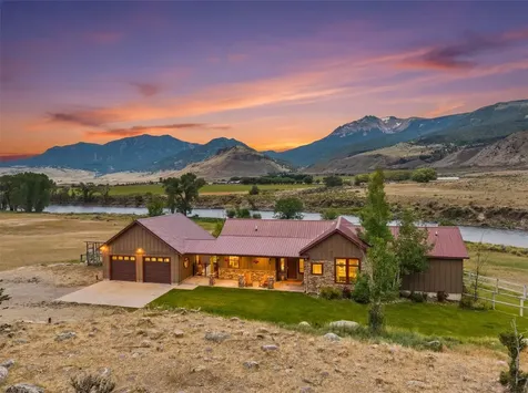 521 Us Highway 89 S Gardiner MT 59030