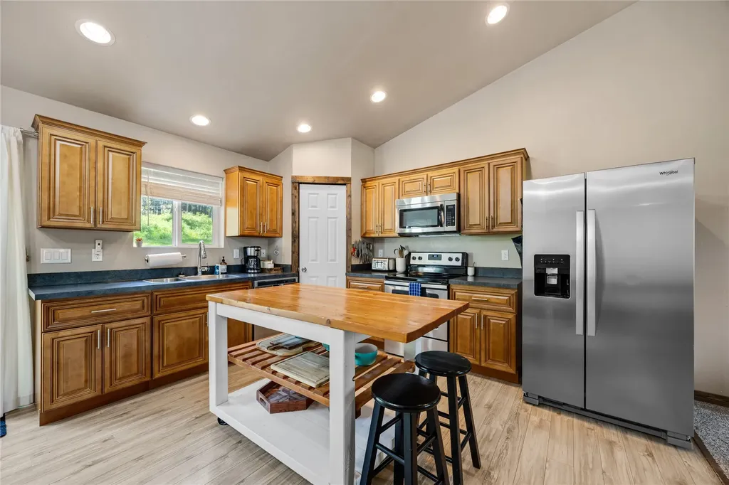 327 Deer Trail Whitefish MT 59937