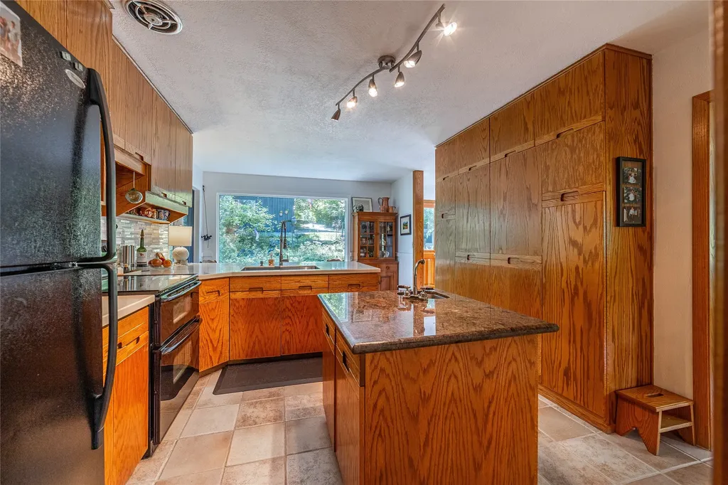 1825 W Lakeshore Drive Whitefish MT 59937
