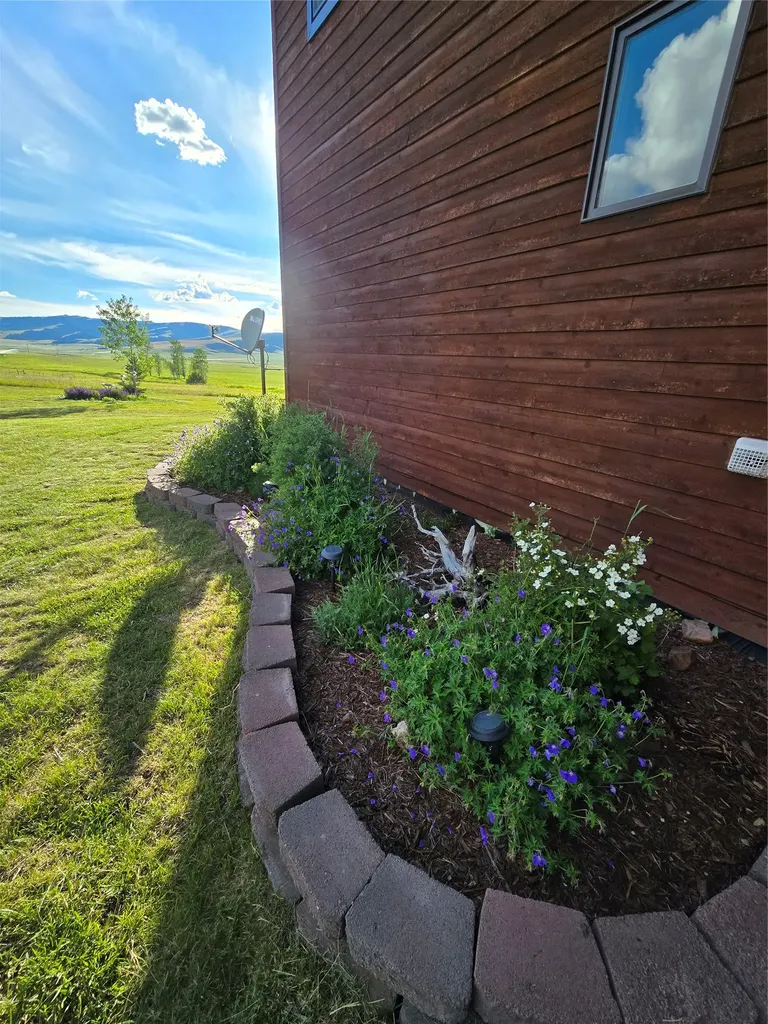 41 Handlos Lane Philipsburg MT 59858