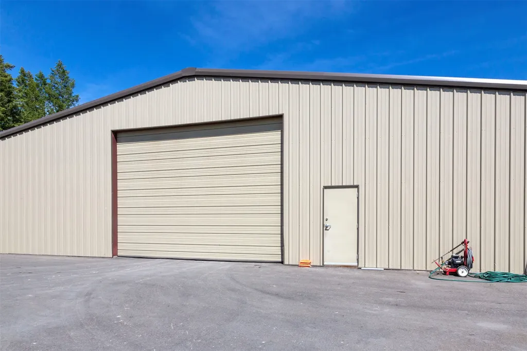 Nhn Riverside Lane Bigfork MT 59911
