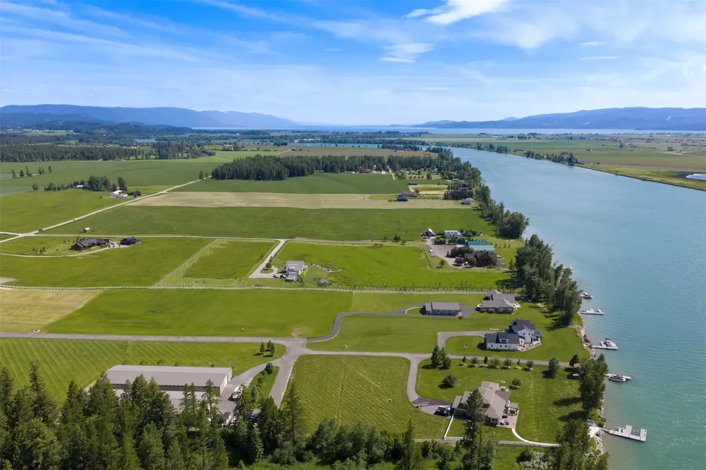 Nhn Riverside Lane Bigfork MT 59911