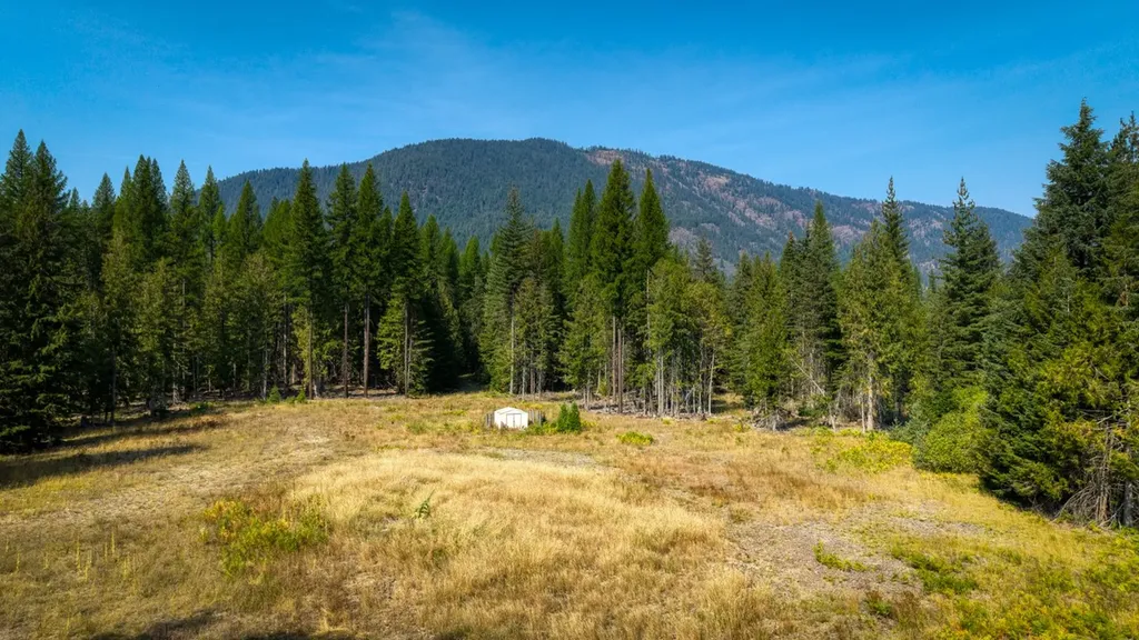 Nna Bull Lake Lane Troy MT 59935
