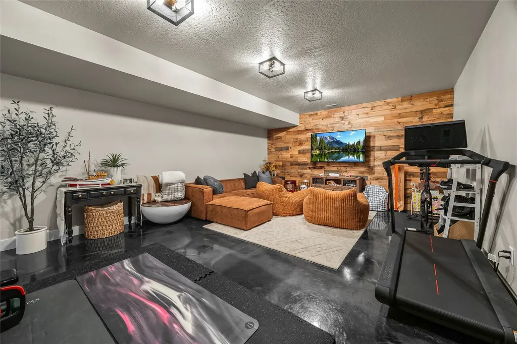 1311 Lower Lincoln Hills Drive Missoula MT 59802