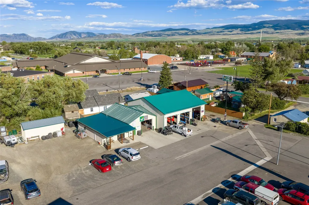 402 N Pyfer Street Whitehall MT 59759