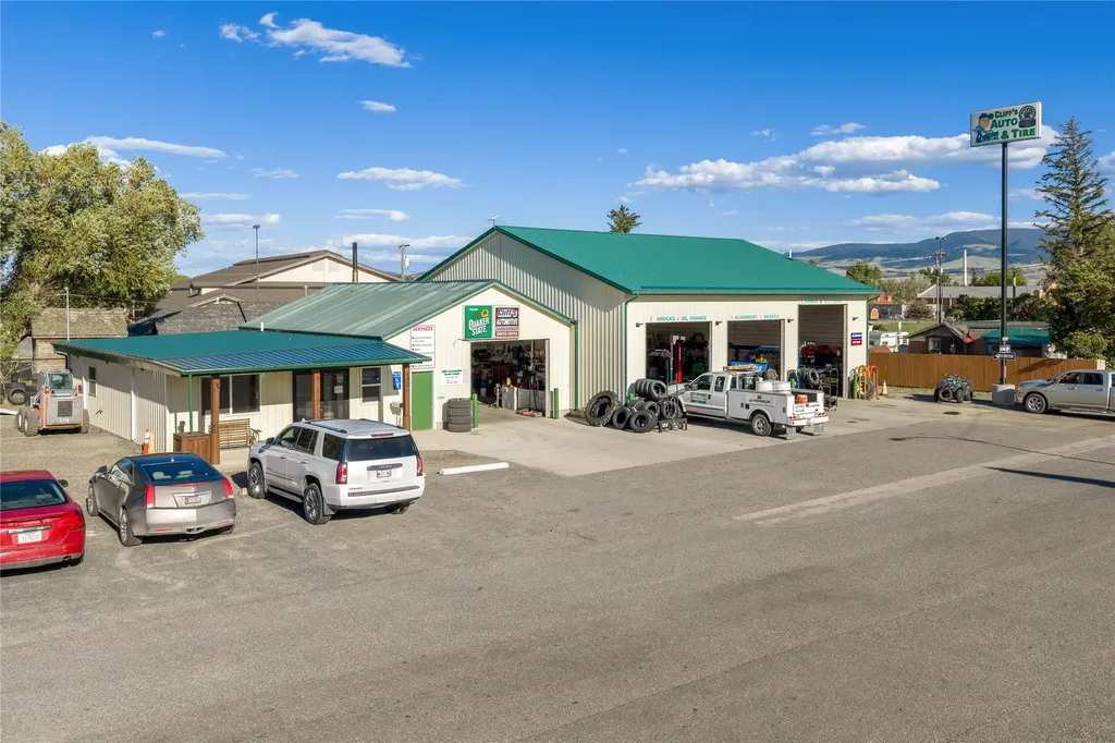 402 N Pyfer Street Whitehall MT 59759
