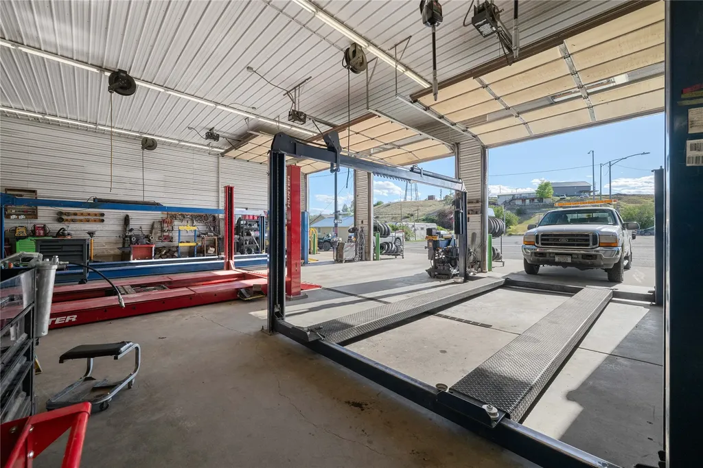 402 N Pyfer Street Whitehall MT 59759