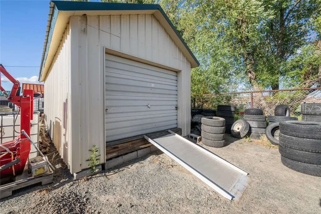 402 N Pyfer Street Whitehall MT 59759