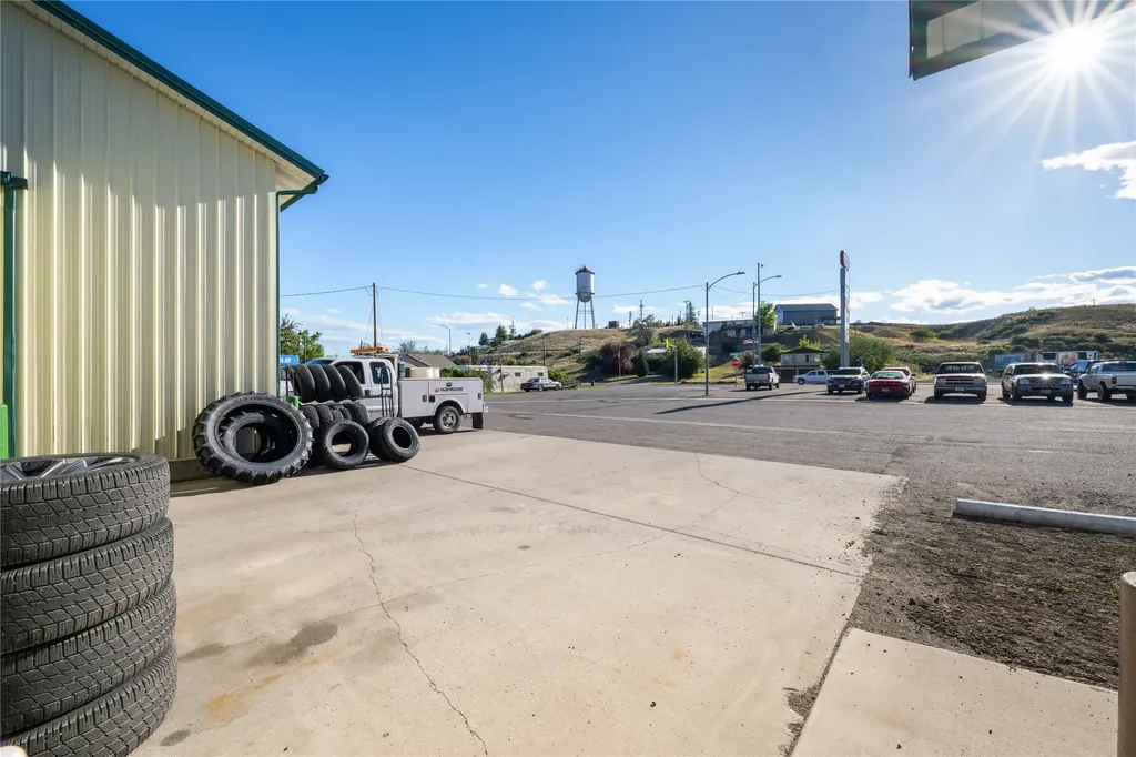 402 N Pyfer Street Whitehall MT 59759