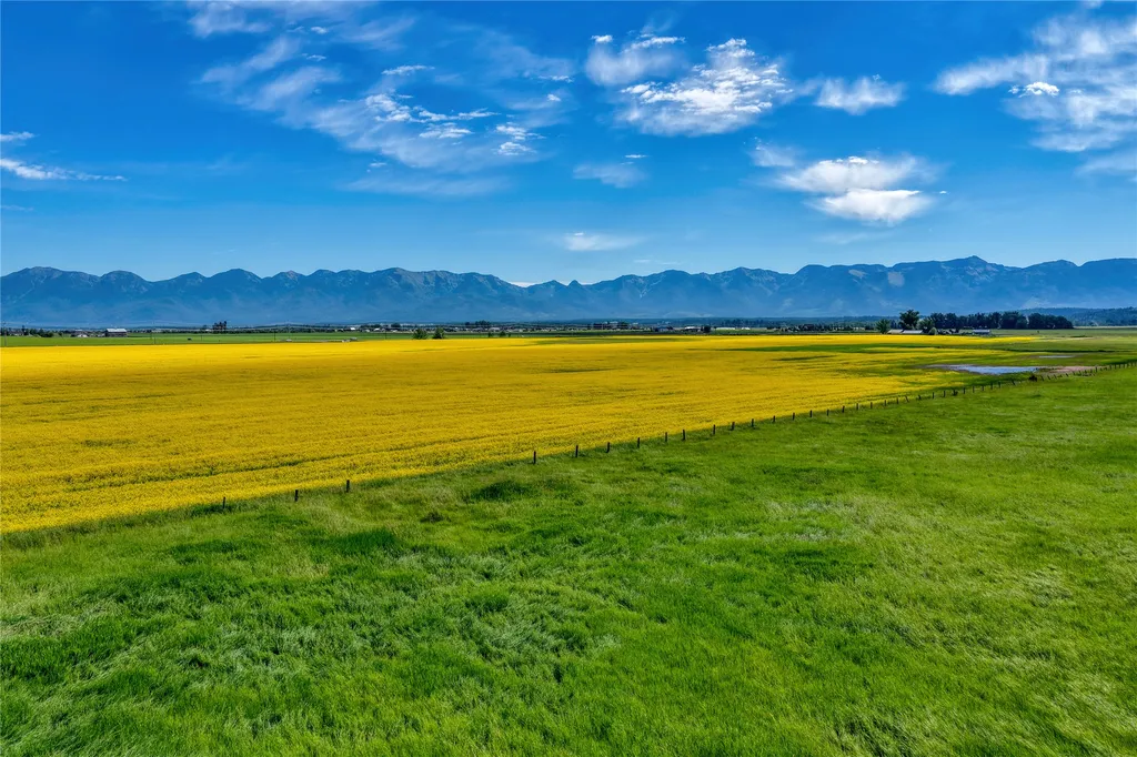 1040 Mt Highway 82 Somers MT 59932