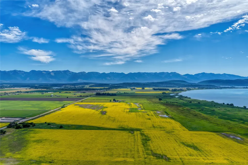 1040 Mt Highway 82 Somers MT 59932