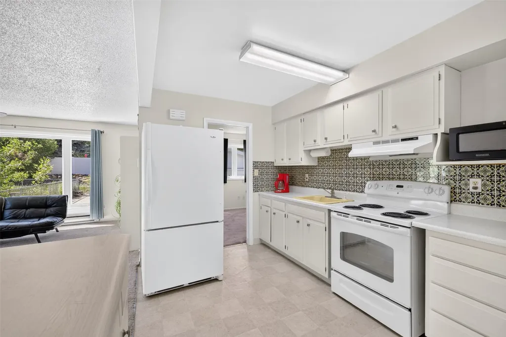 1923 E Broadway Street Helena MT 59601