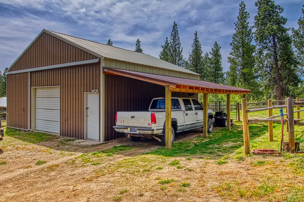 456 Blue Jay Lane Hamilton MT 59840