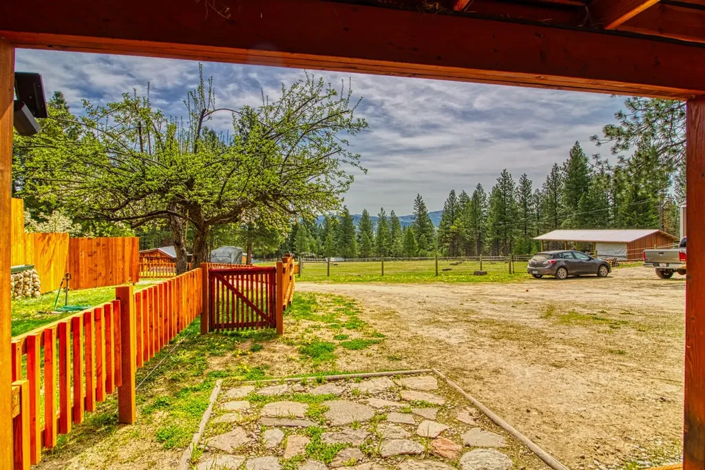 456 Blue Jay Lane Hamilton MT 59840