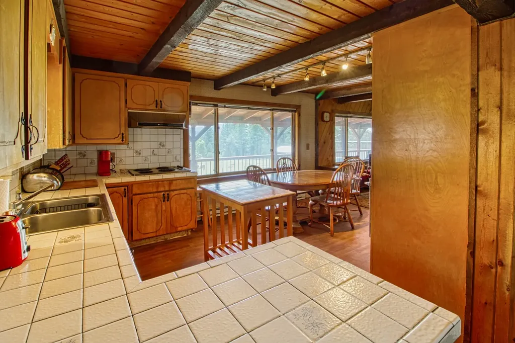 456 Blue Jay Lane Hamilton MT 59840