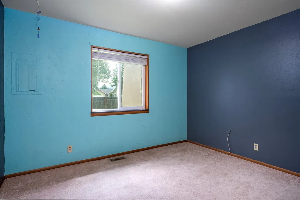 1827 W 9th Avenue W Columbia Falls MT 59912
