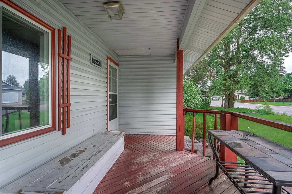 1827 W 9th Avenue W Columbia Falls MT 59912