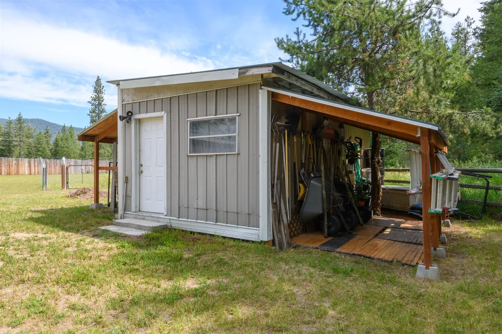57 Pioneer Lane St Regis MT 59866