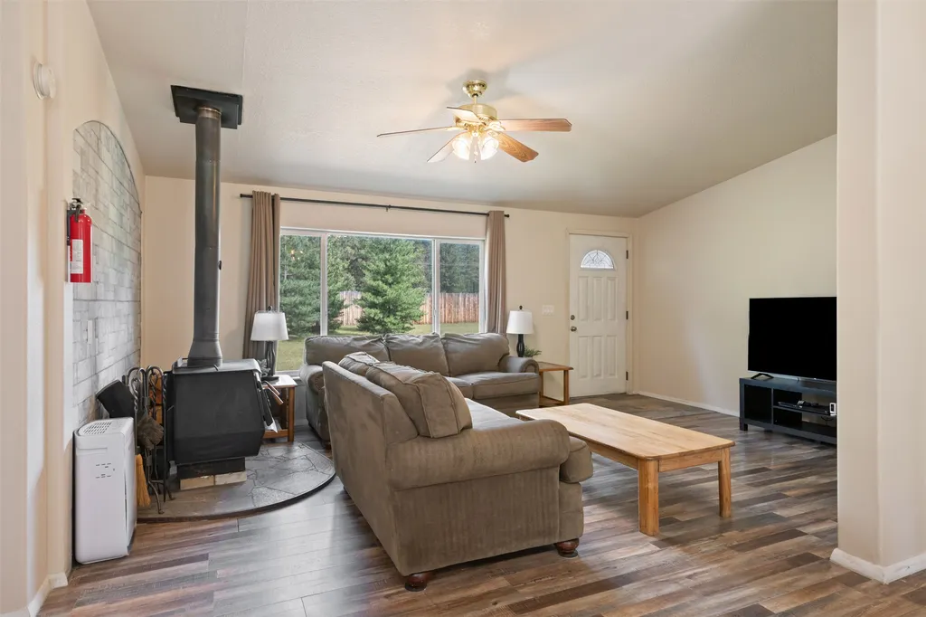 57 Pioneer Lane St Regis MT 59866