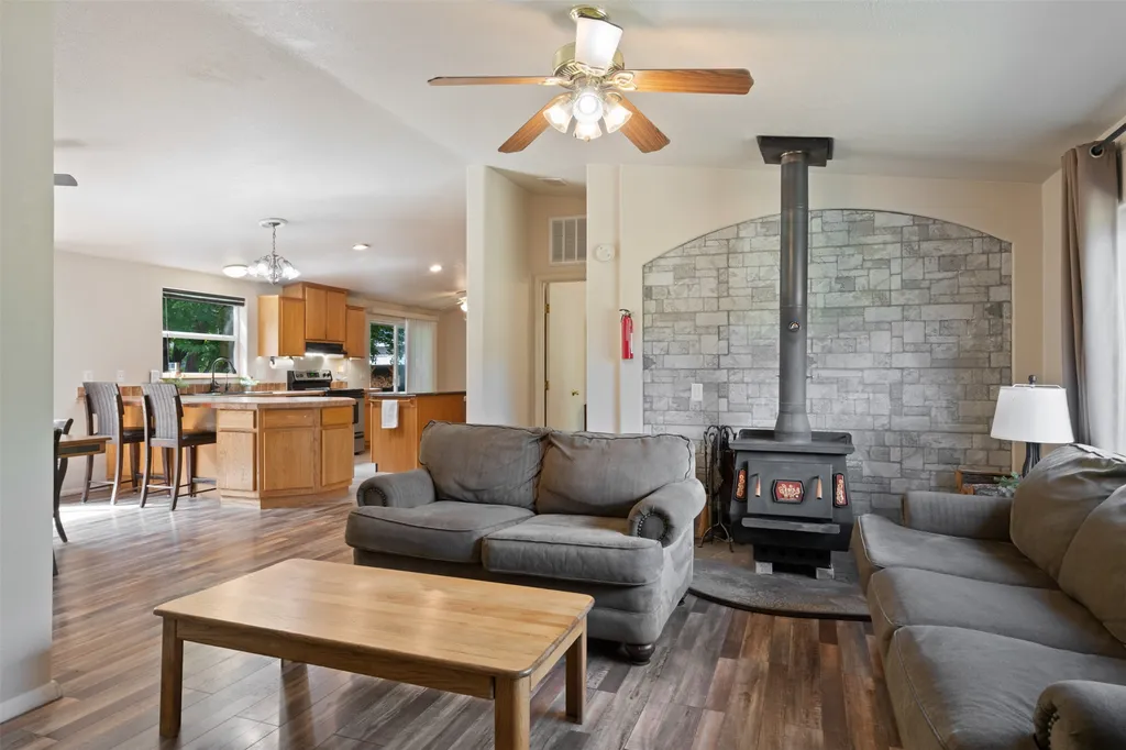 57 Pioneer Lane St Regis MT 59866