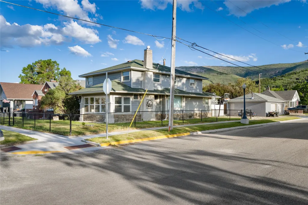 821 W 3rd Street Anaconda MT 59711