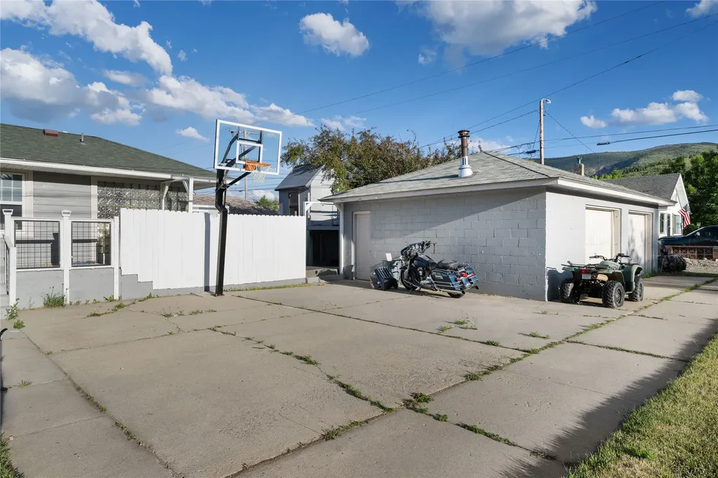 821 W 3rd Street Anaconda MT 59711