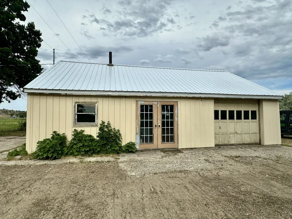 417 River Avenue E Ryegate MT 59074