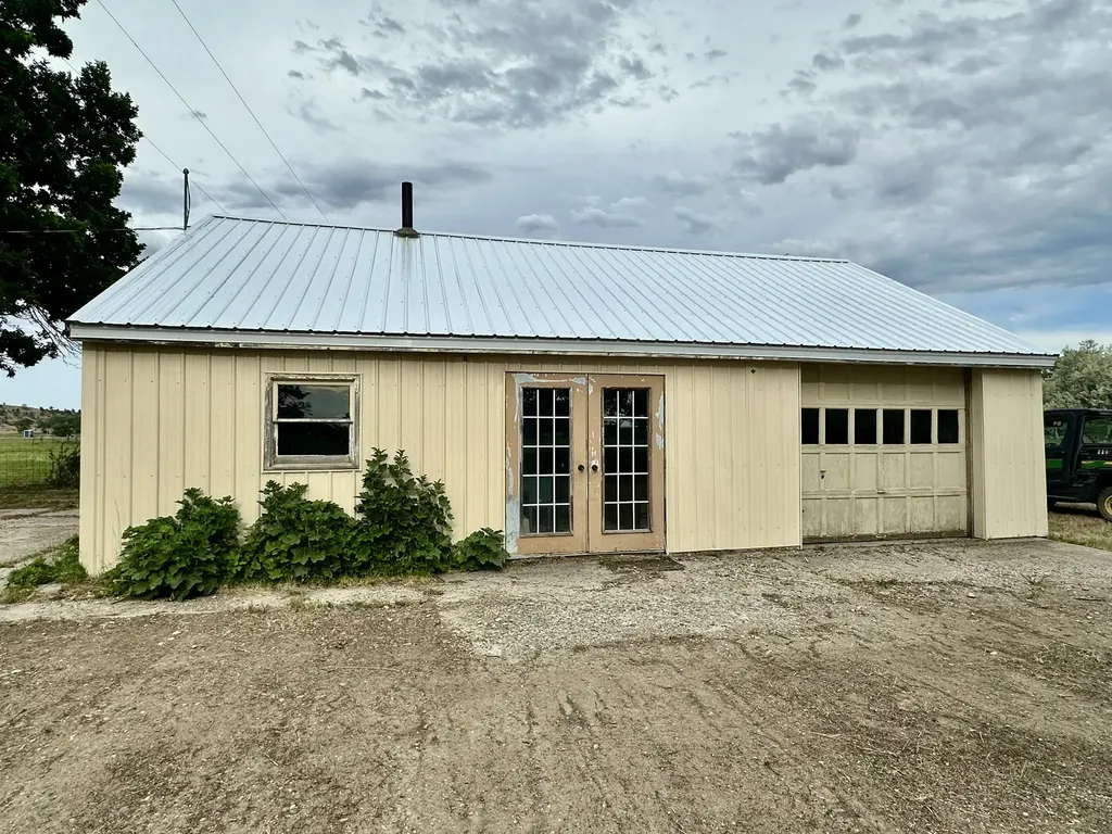 417 River Avenue E Ryegate MT 59074