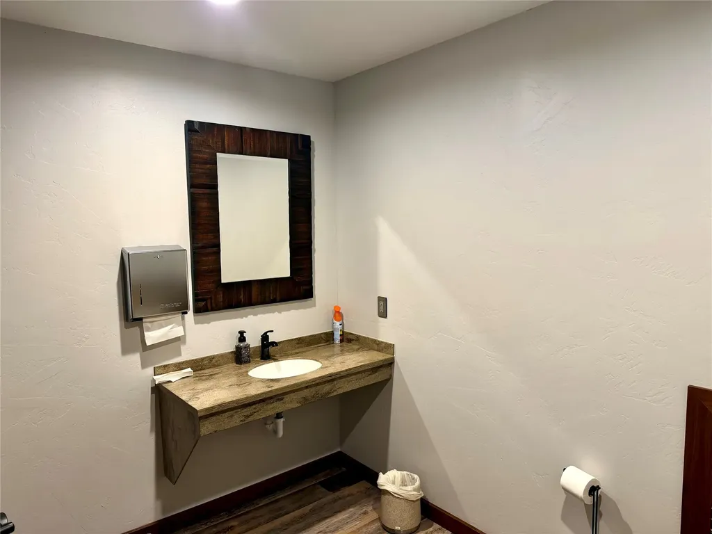 311 12th Street W Chinook MT 59523