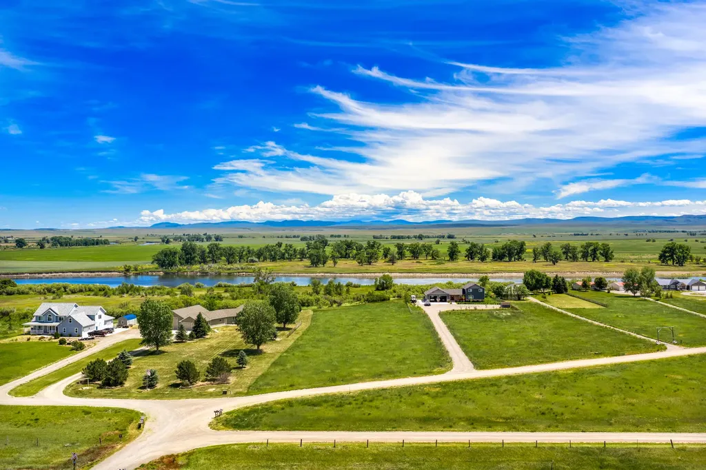 Nhn Willow Bend Lane Cascade MT 59421