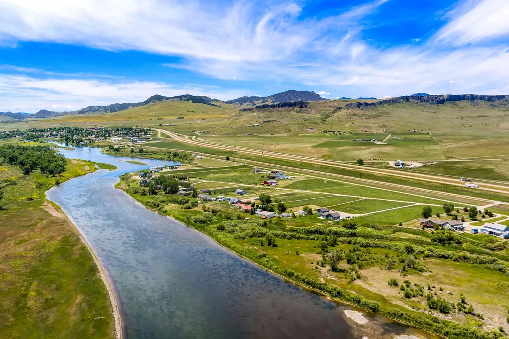Nhn Willow Bend Lane Cascade MT 59421