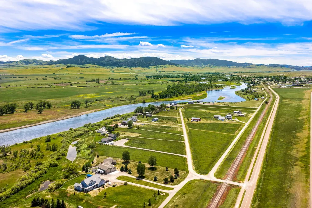 Nhn Willow Bend Lane Cascade MT 59421