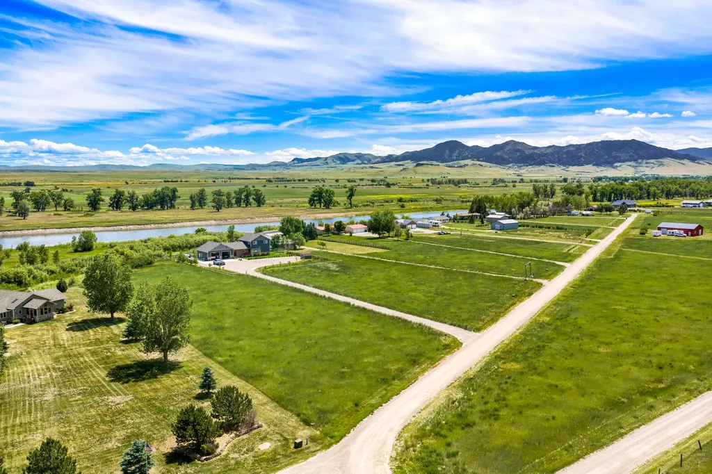 Nhn Willow Bend Lane Cascade MT 59421