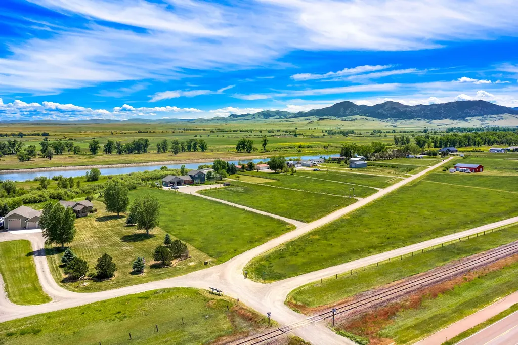 Nhn Willow Bend Lane Cascade MT 59421