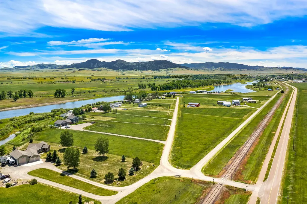 Nhn Willow Bend Lane Cascade MT 59421