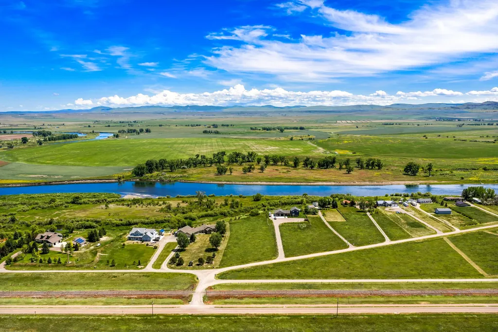 Nhn Willow Bend Lane Cascade MT 59421
