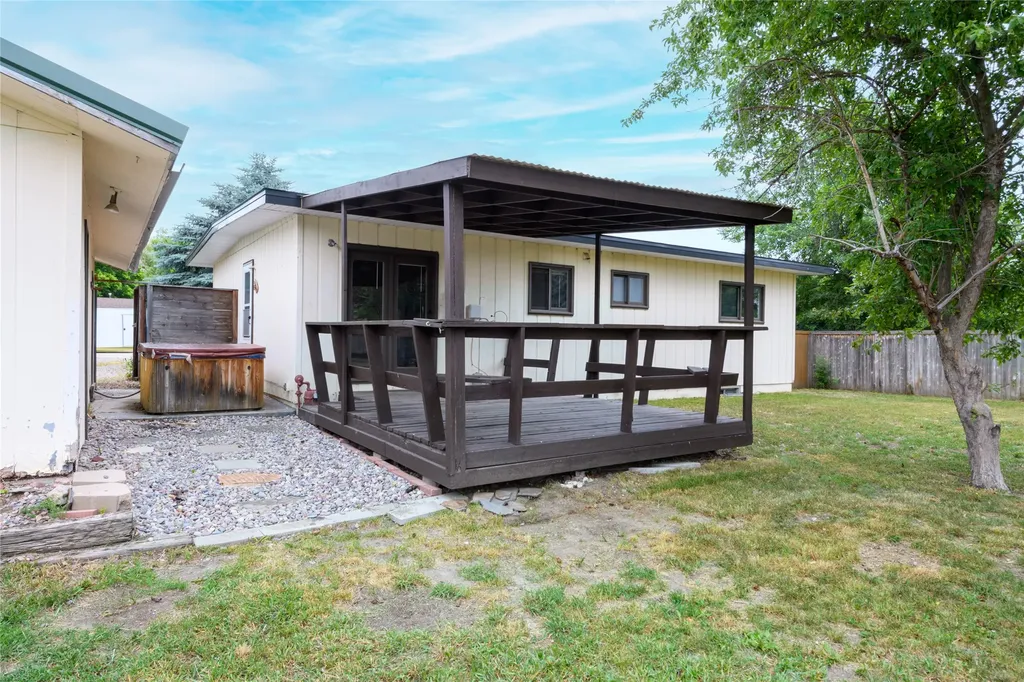 205 Park Side Court Lolo MT 59847