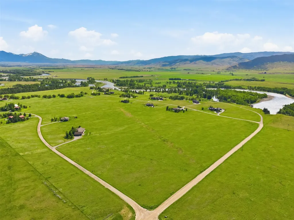 16 Cutthroat Lane Livingston MT 59047