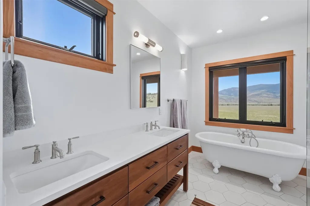 16 Cutthroat Lane Livingston MT 59047