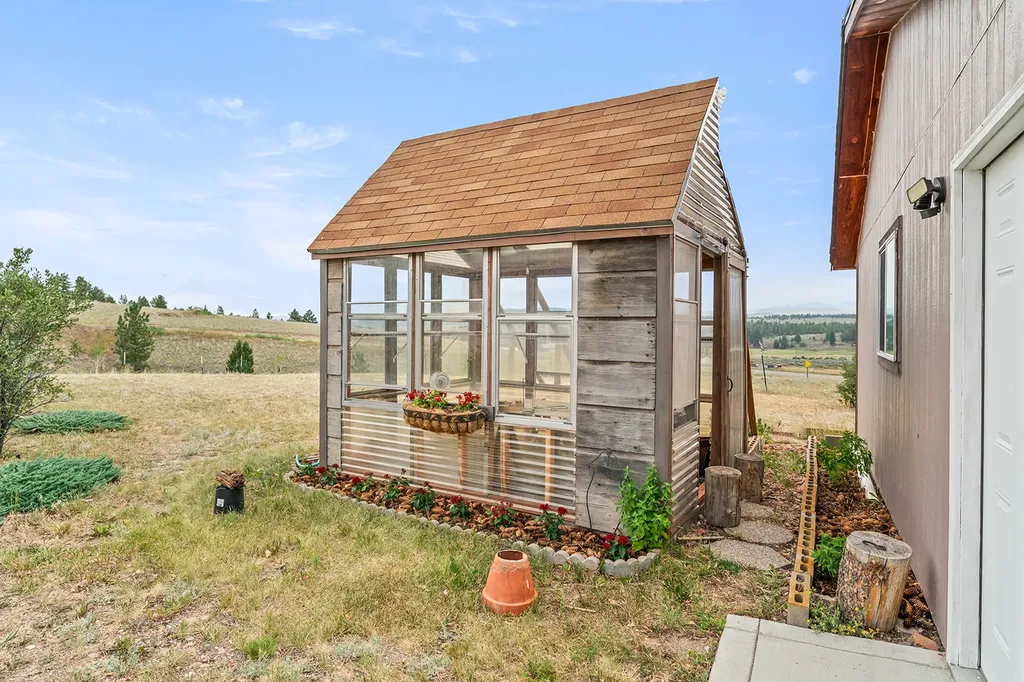 5719 Crazy Lane Helena MT 59602