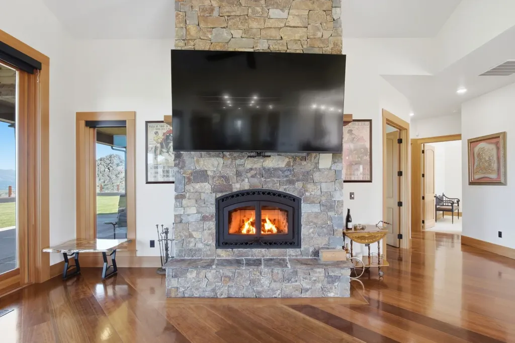 555 Skyfire Drive Hamilton MT 59840