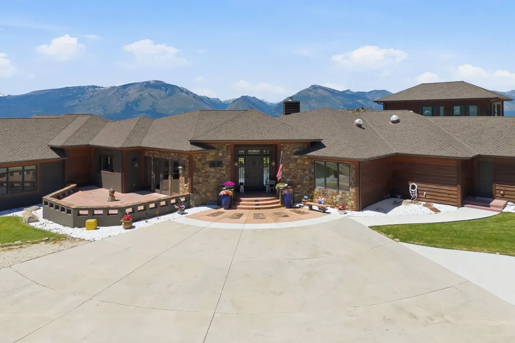 555 Skyfire Drive Hamilton MT 59840