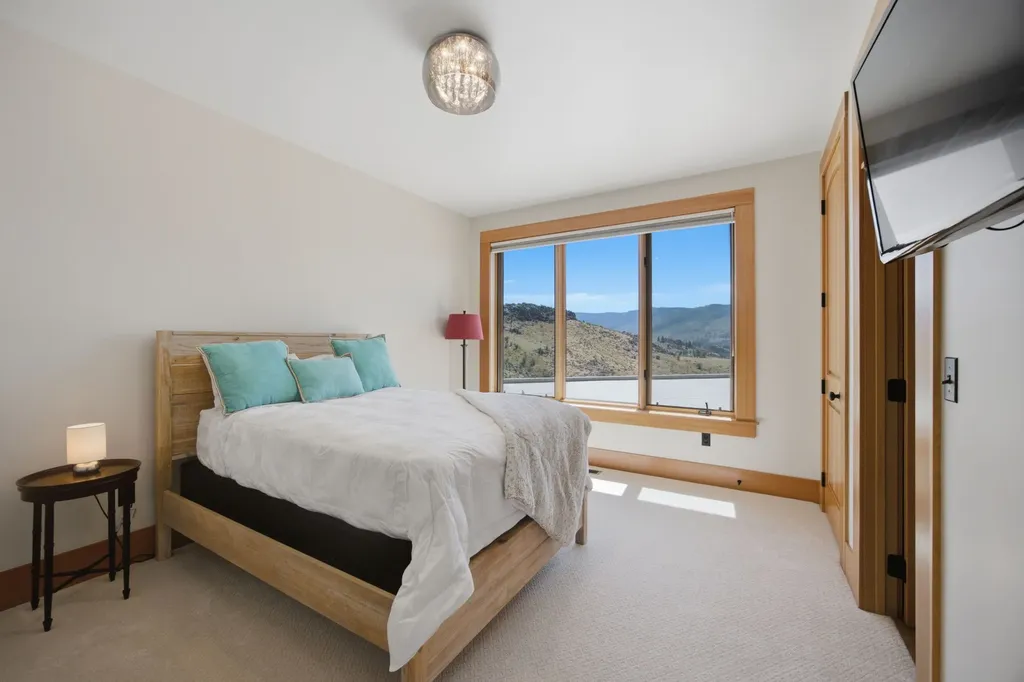 555 Skyfire Drive Hamilton MT 59840