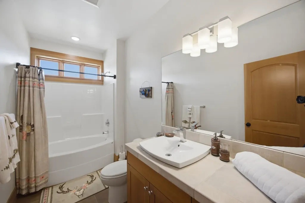 555 Skyfire Drive Hamilton MT 59840