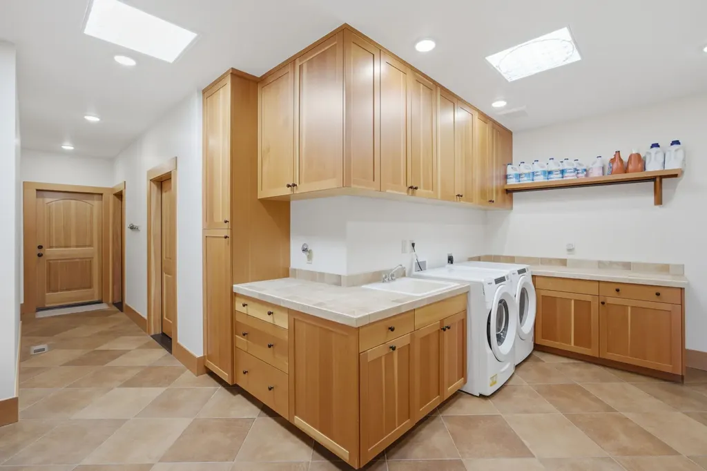 555 Skyfire Drive Hamilton MT 59840