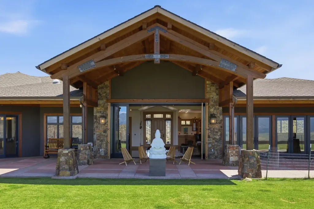555 Skyfire Drive Hamilton MT 59840